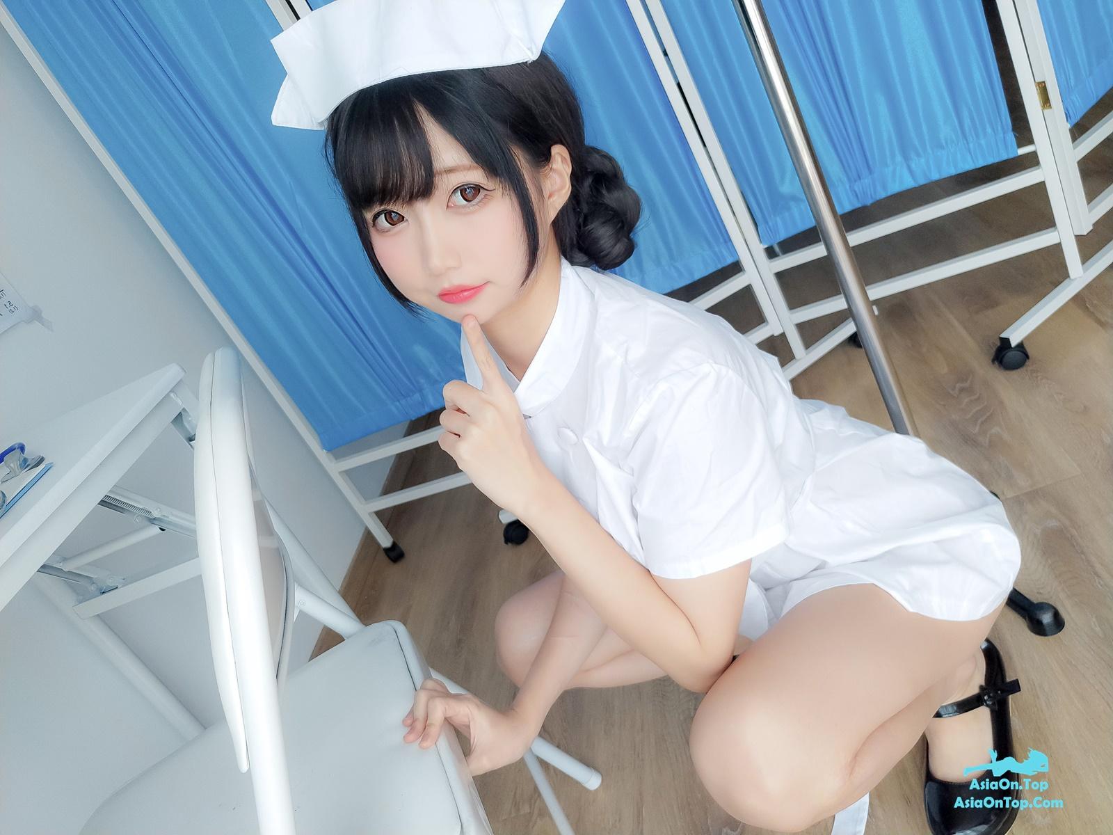 Coser@NAGISA魔物喵: 看護師が必要ですか？ Need a nurse?