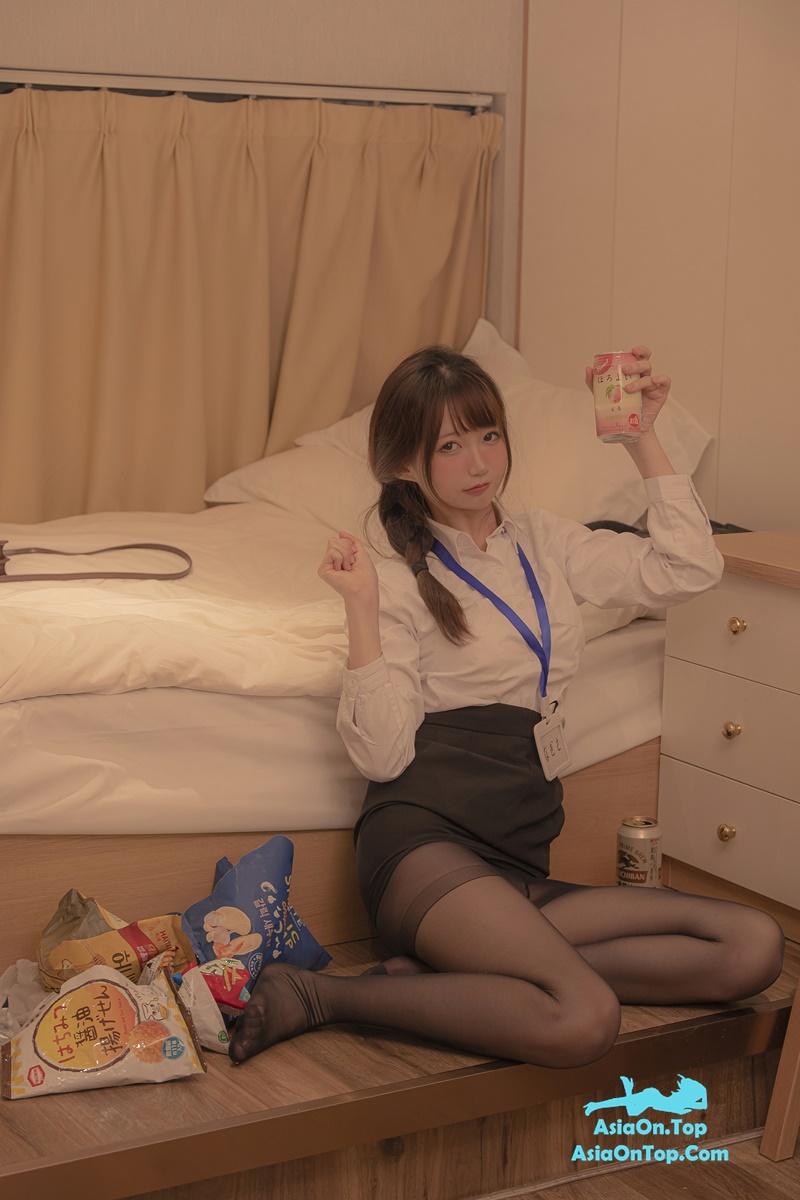 Coser@NAGISA魔物喵: 醉酒的办公室女郎 Drunk office girl