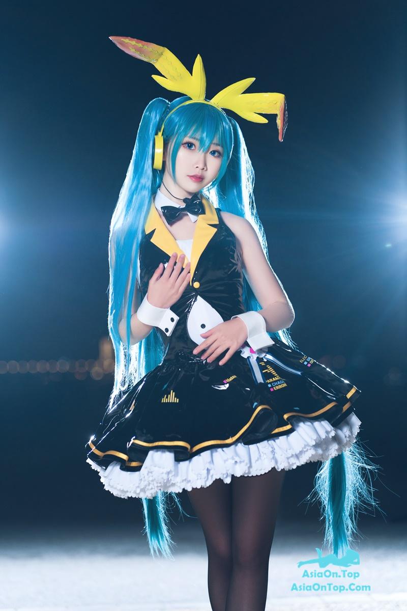 Coser@面饼仙儿 No.040: 初音Miku Hatsune Miku