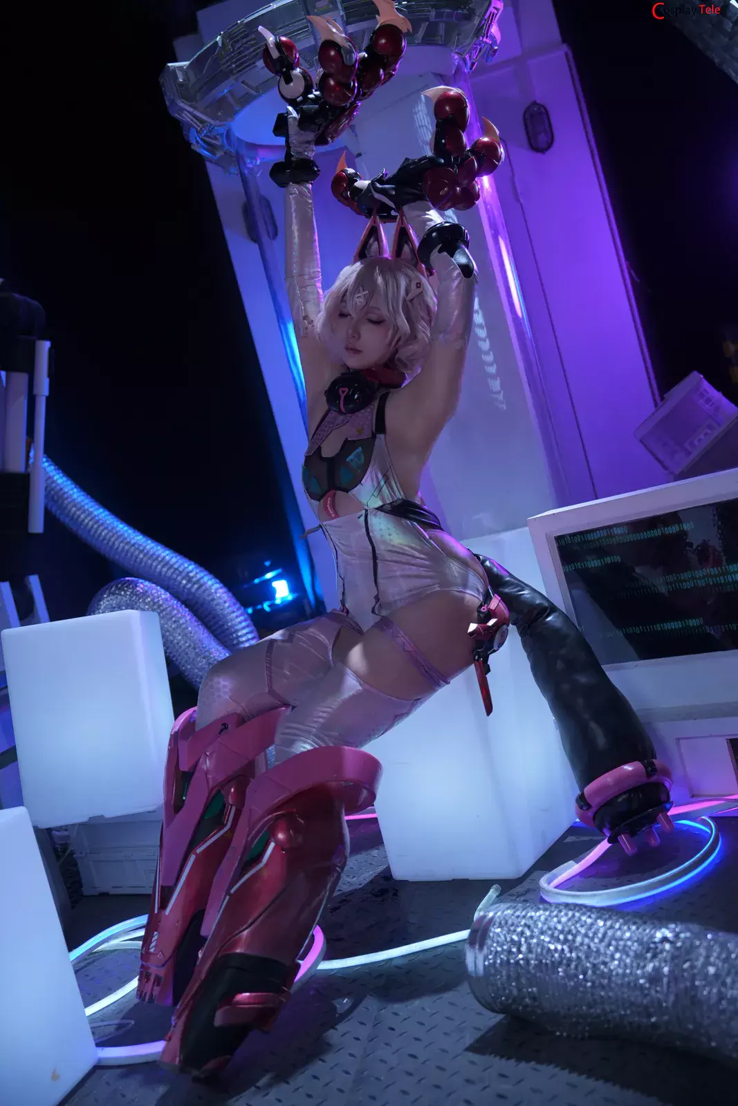 小和甜酒 (xiaohetianjiu) cosplay Lynx – Cross Core “47 photos and 2 videos”