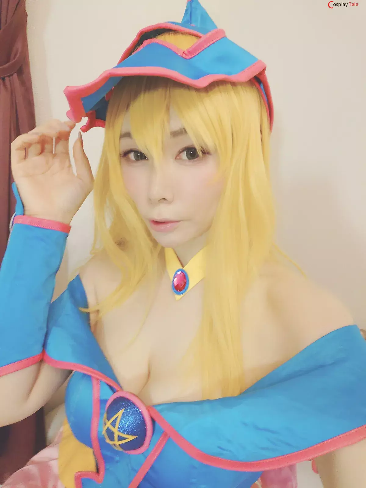 Okada Yui cosplay Dark Magician Girl – Yu-Gi-Oh “151 photos and 2 gifs”