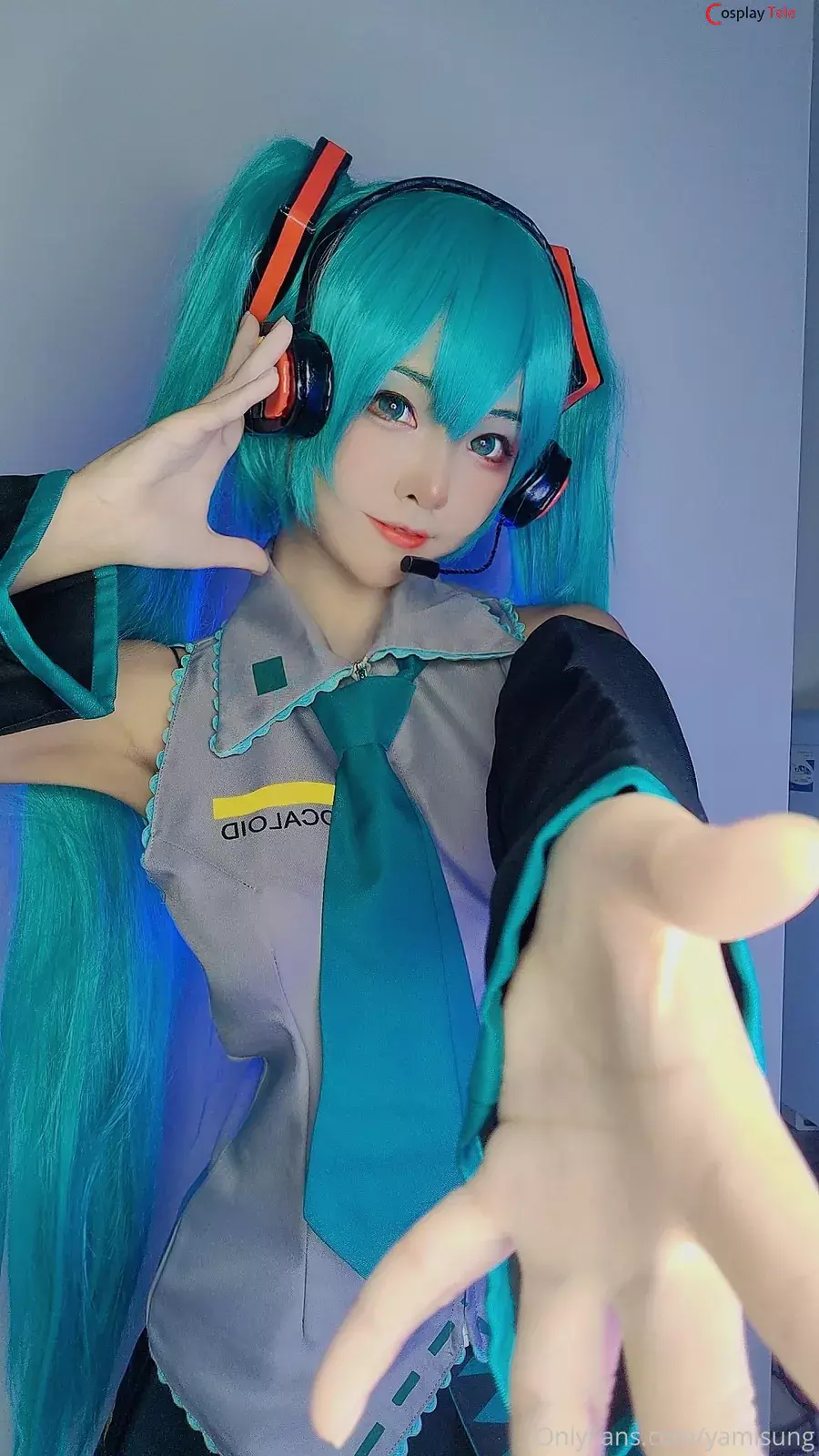 Yamisung cosplay Hatsune Miku – Vocaloid “19 photos”