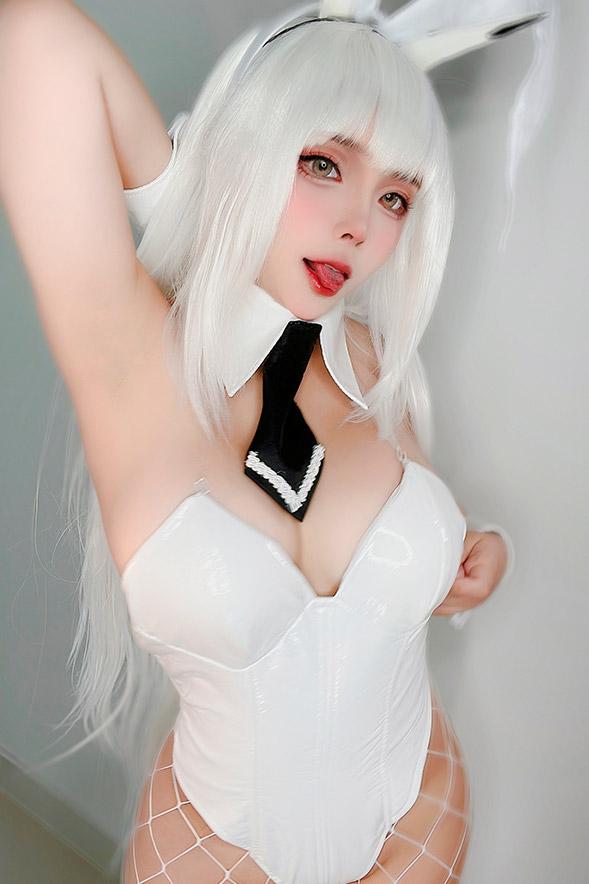 Sayo Momo – Blanc (Naughty Oil Bunny)