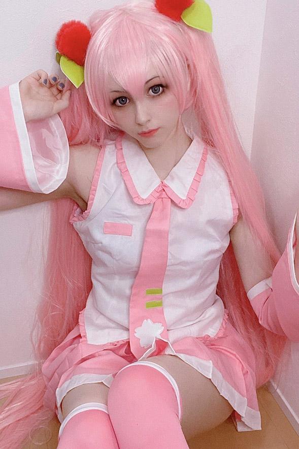 HirariAnn – Hatsune Miku (Sakura)