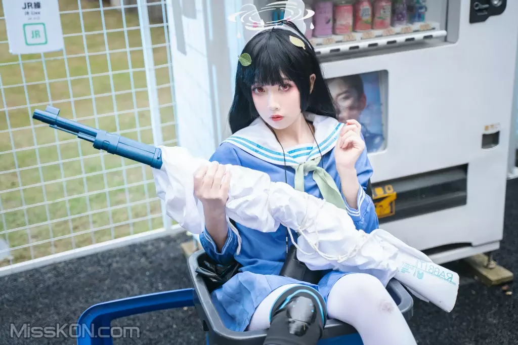 Coser@小和甜酒: 蔚蓝档案 霞沢美游 (82 photos)