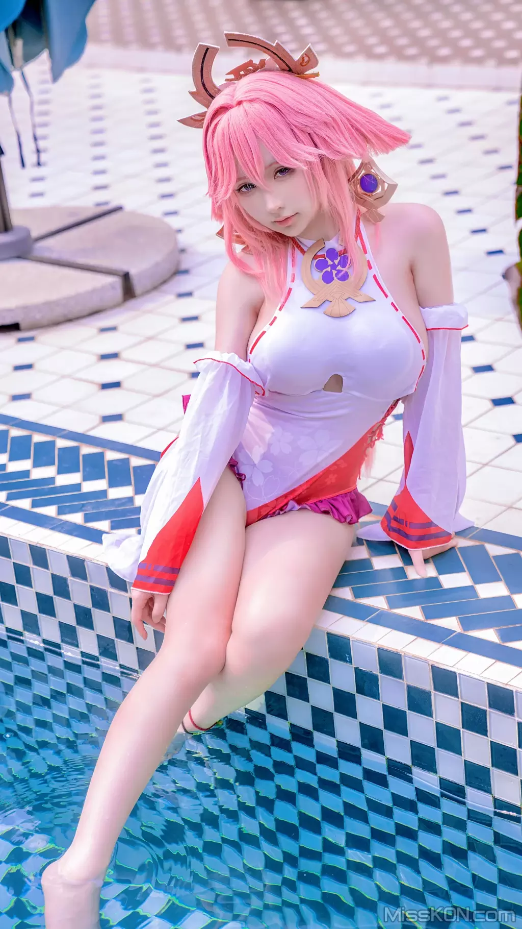 Coser@樱梨梨: 八重神子泳装 (29 photos)