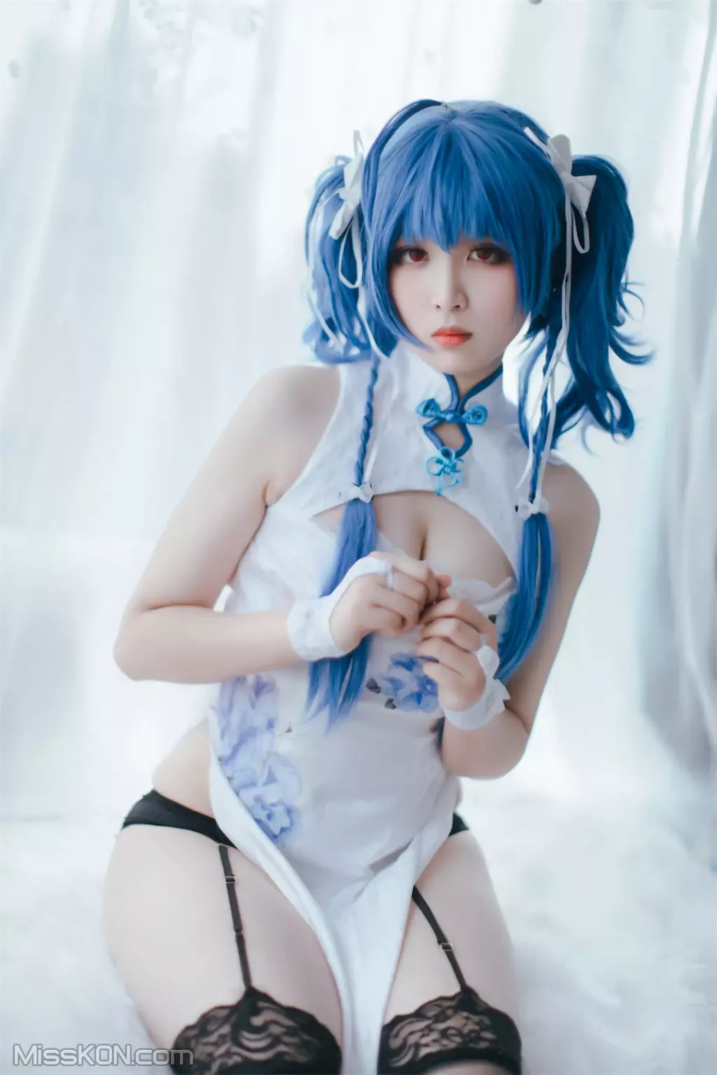 Coser@轩萧学姐: 圣路易斯旗袍 (42 photos)