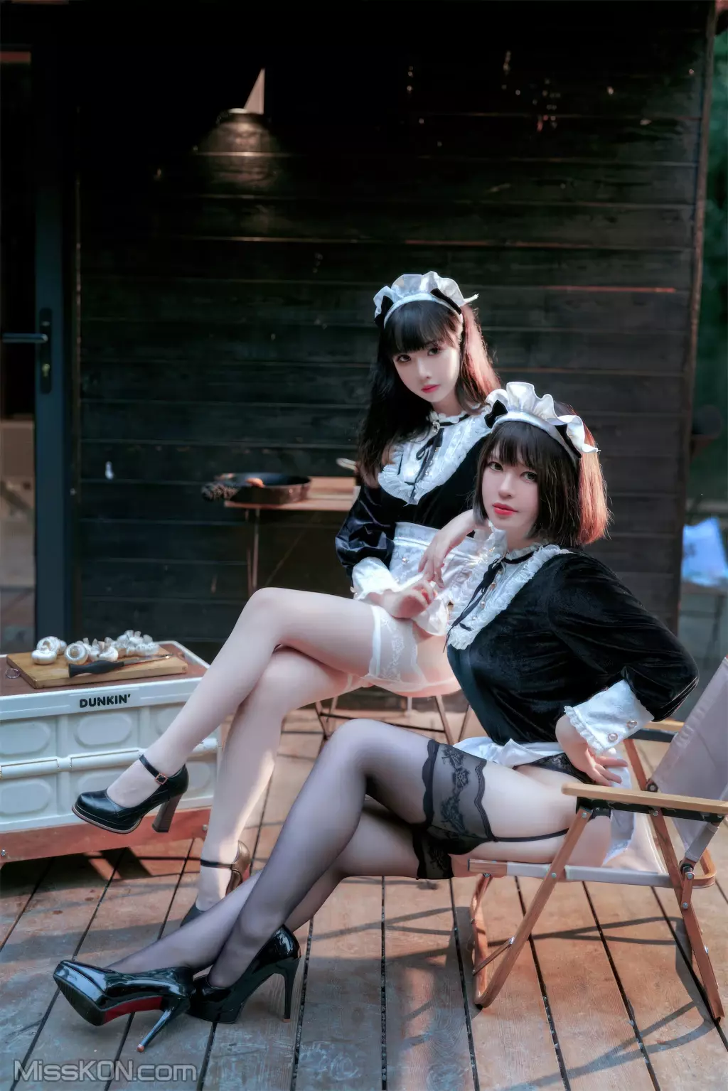 Coser@面饼仙儿 No.136: &半半子 – Maid姉妹 (74 photos)