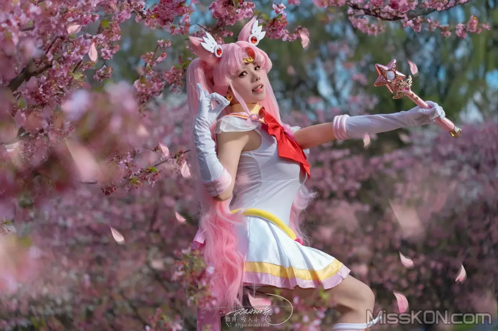 Coser@黏黏团子兔: 小小兔大危机 (74 photos + 1 video)