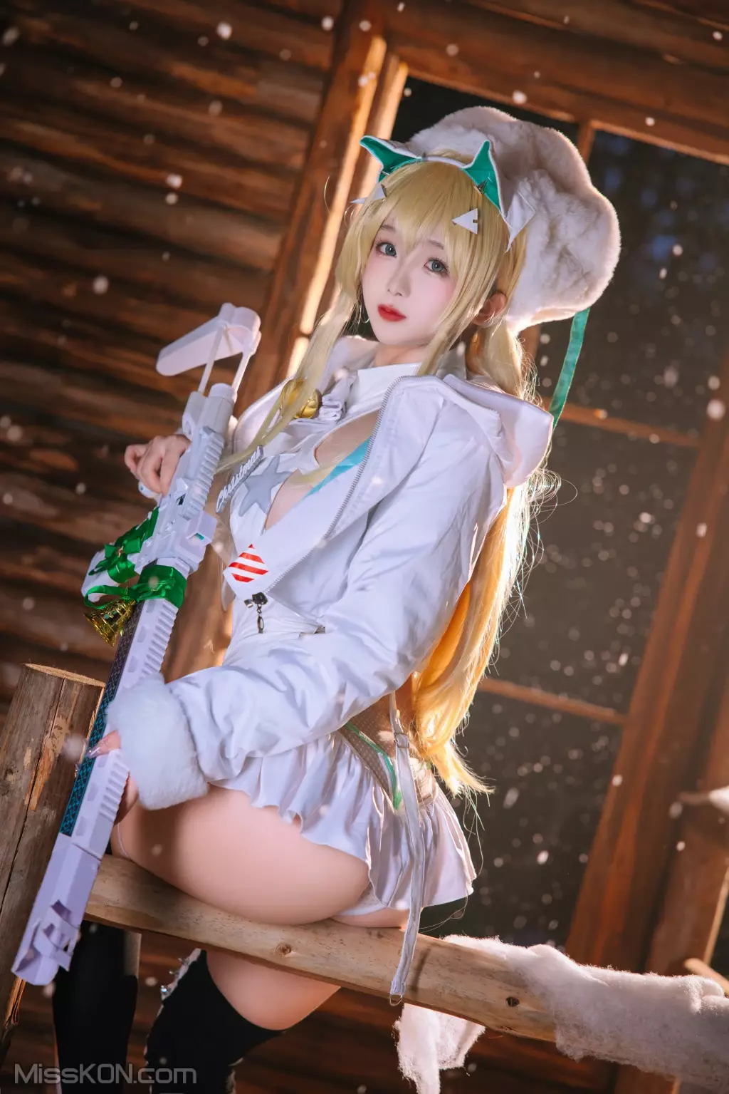 Coser@日奈娇: 露菲圣诞 (70 photos)