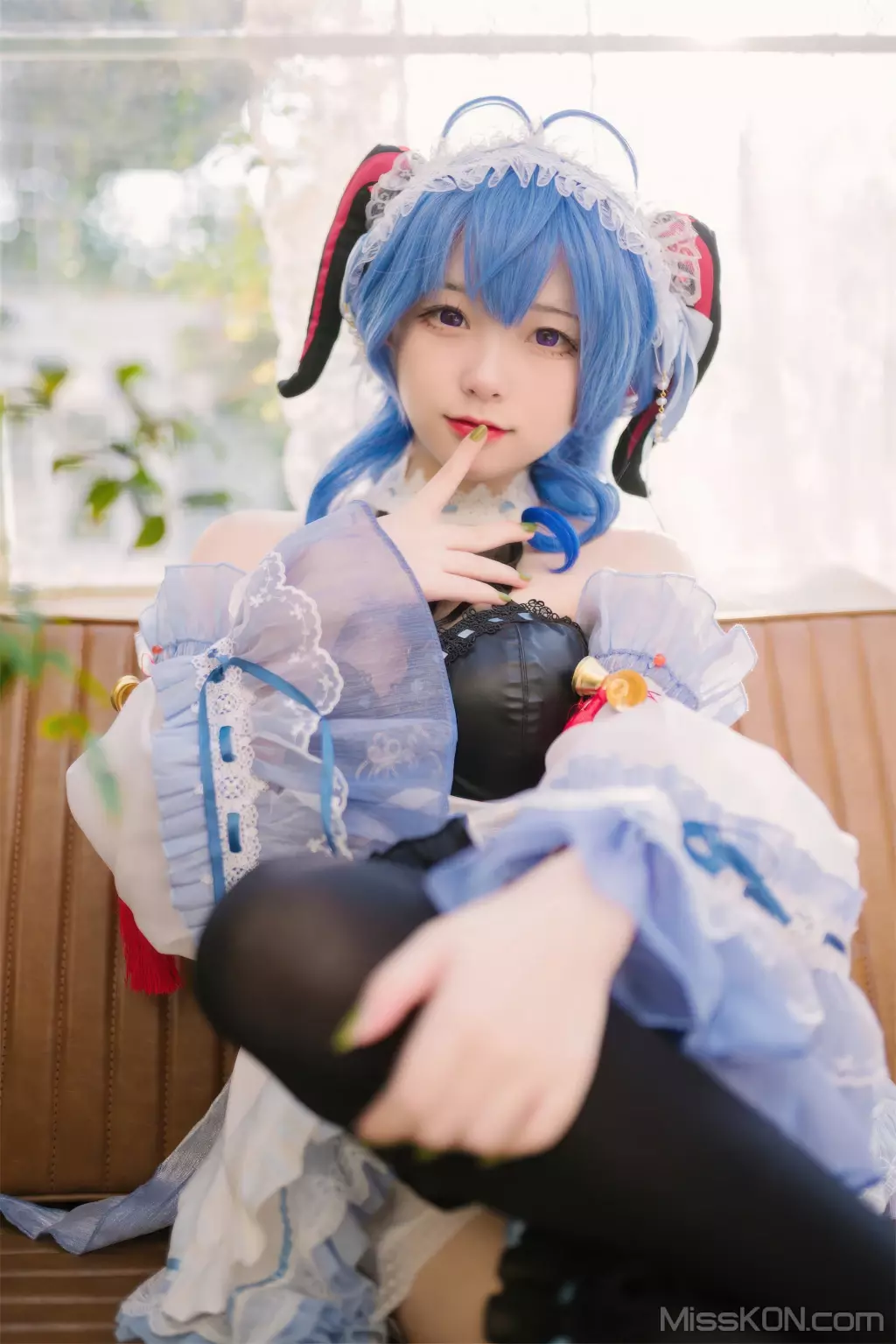 Coser@花铃: 甘雨女仆 (41 photos)