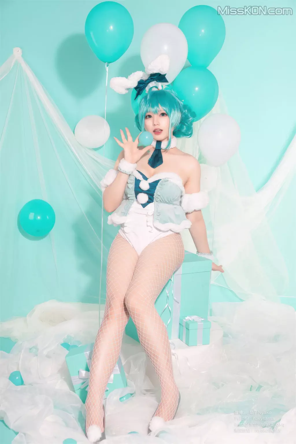 Coser@Nyako喵子: 初音白兔 (41 photos)