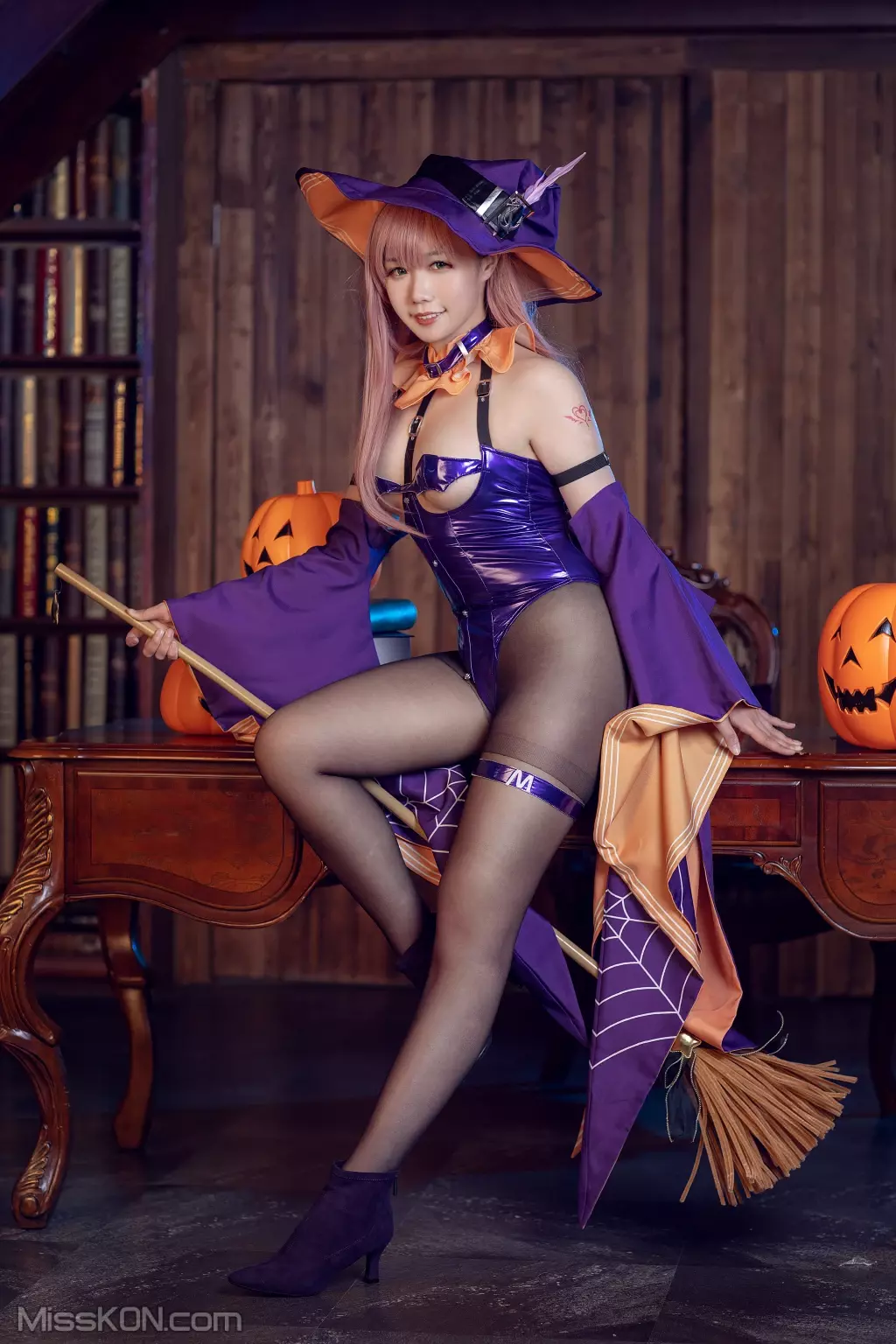 Coser@麻花麻花酱: 孟菲斯 (40 photos)