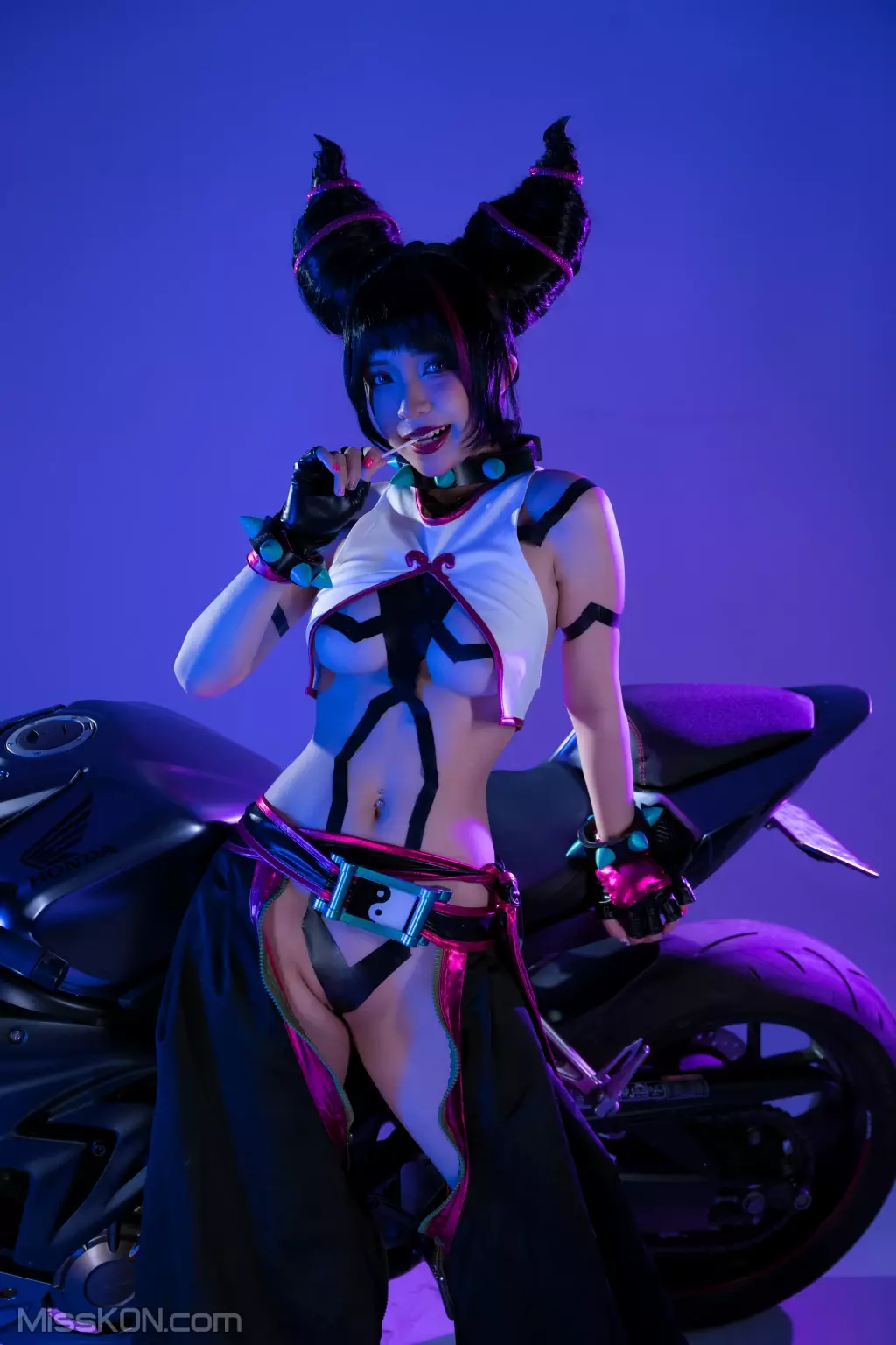 Coser@UmekoJ: Juri Han (113 photos + 17 videos)