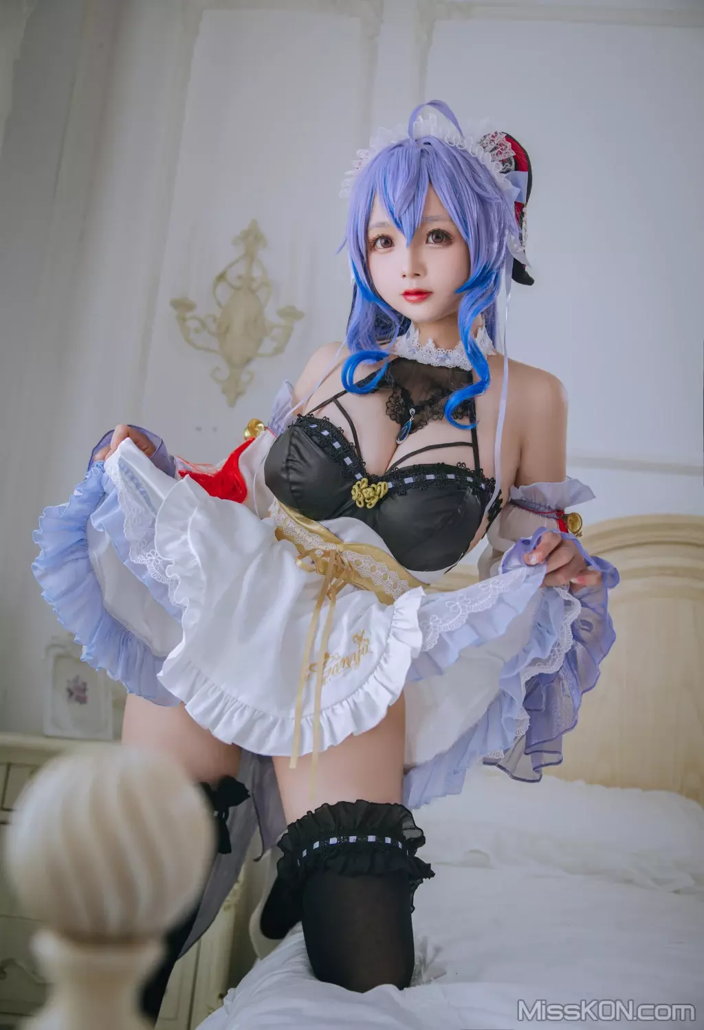 Coser@日奈娇: 甘雨女仆 (23 photos)