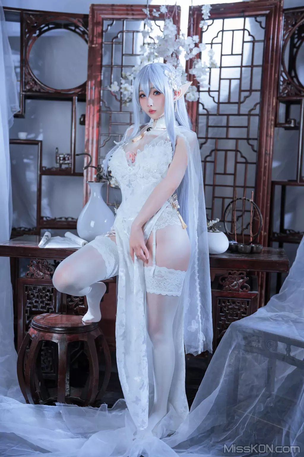 Coser@rioko凉凉子: 阿尔比恩旗袍 (43 photos + 11 videos)