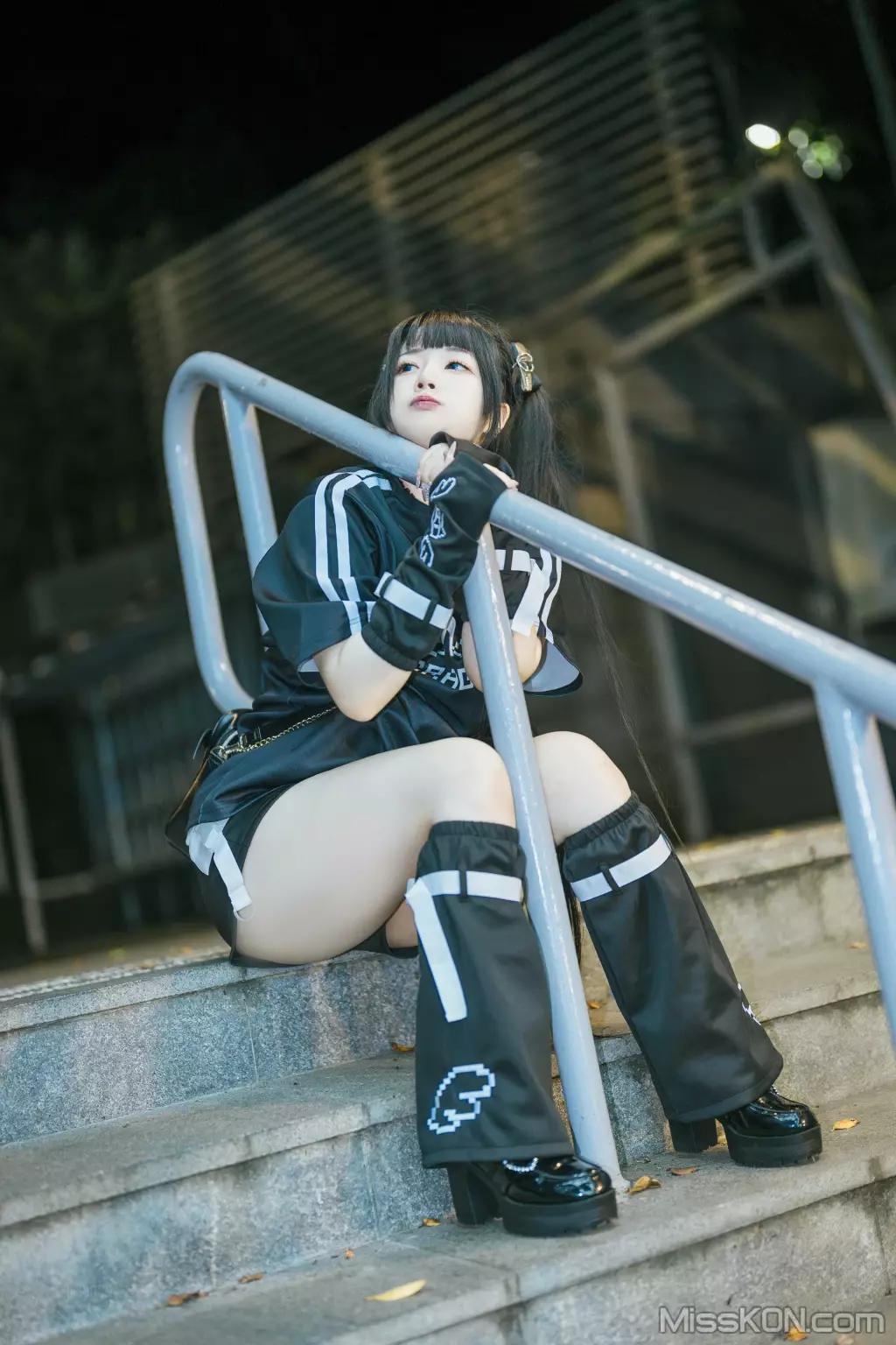 Coser@落落Raku: 城市女孩 (47 photos)