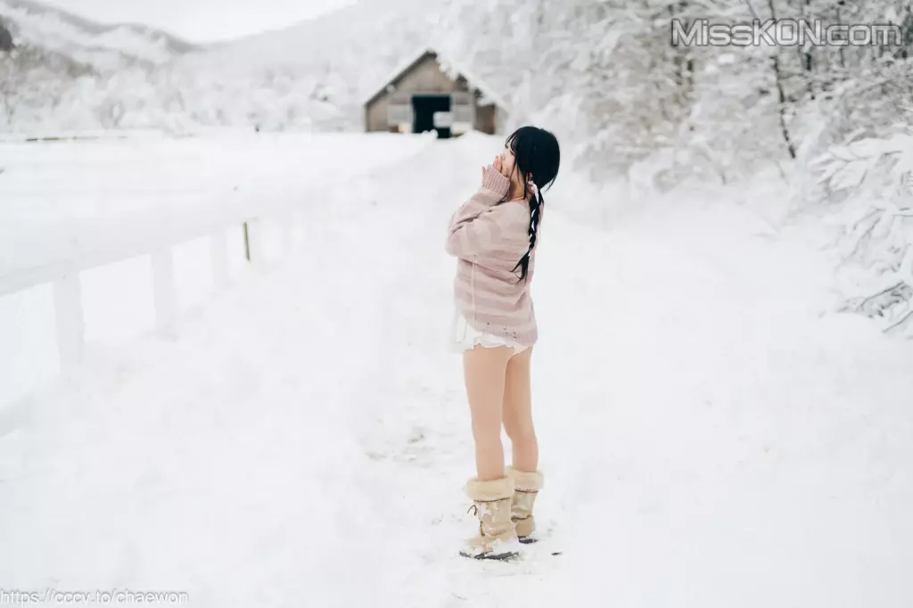 [Loozy] Zia (지아): Snow Girl (114 photos + 1 video)