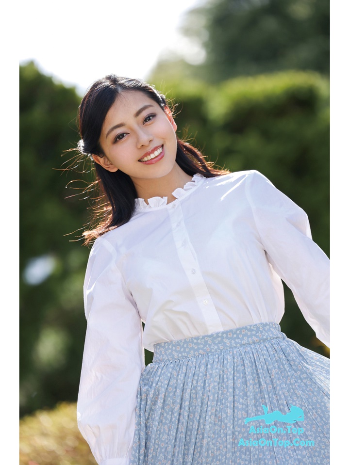 Photobook EMILY Official Gravure Photo Book Clear Season