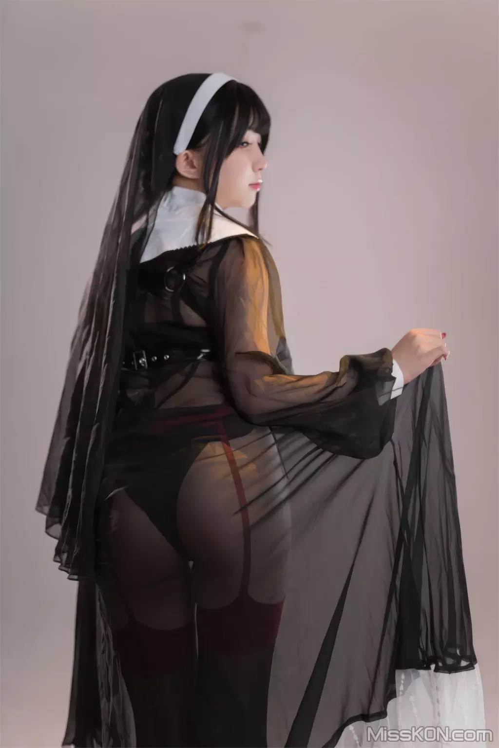 Coser@花铃: 修女的忏悔室 (64 photos)