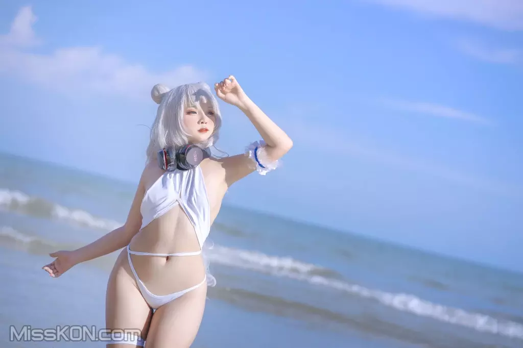 Coser@Sayo Momo: Azur Lane Le Malin Bikini (22 photos)