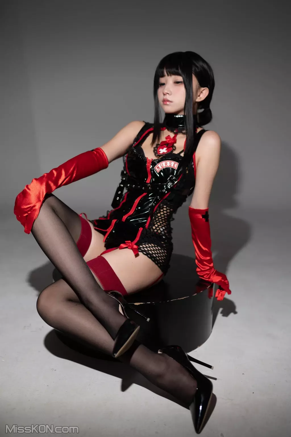 Coser@花铃: 特工护士 (31 photos)