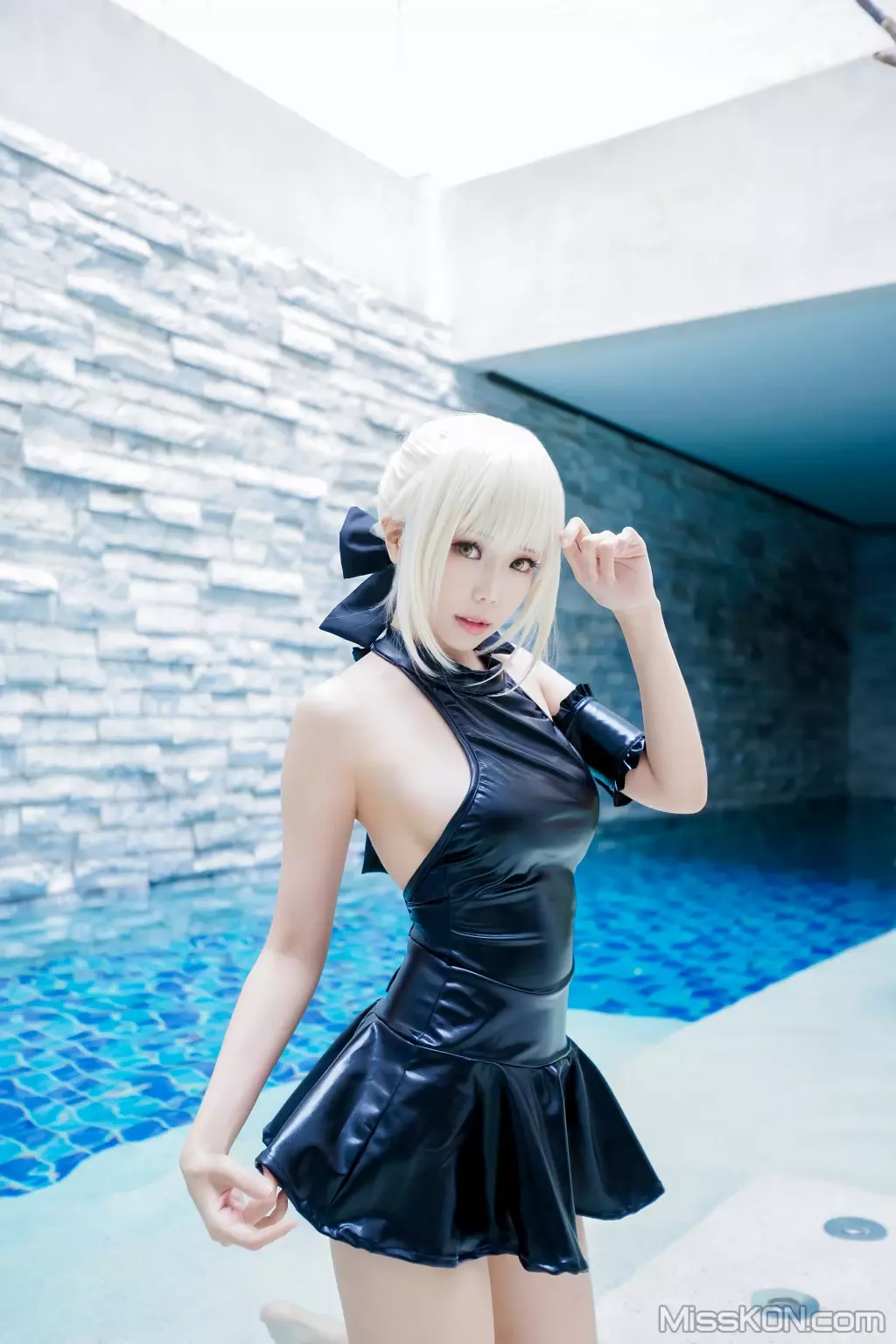 Coser@Ely_eee (ElyEE子): 黑皮泳裙 (15 photos)