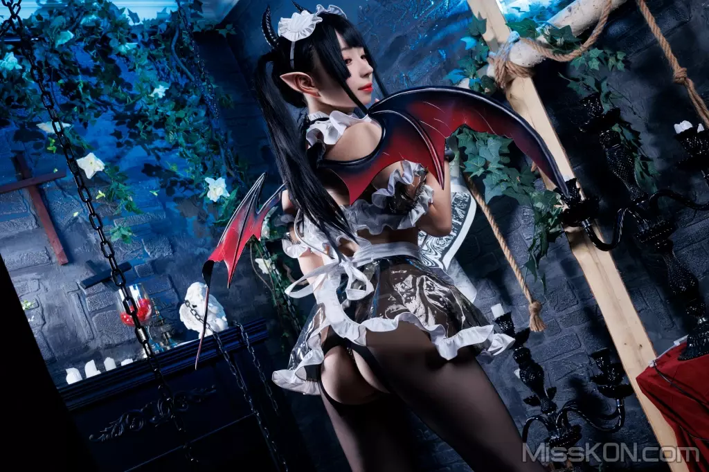 Coser@胡桃猫Kurumineko: 女仆吸血姬 (100 photos)