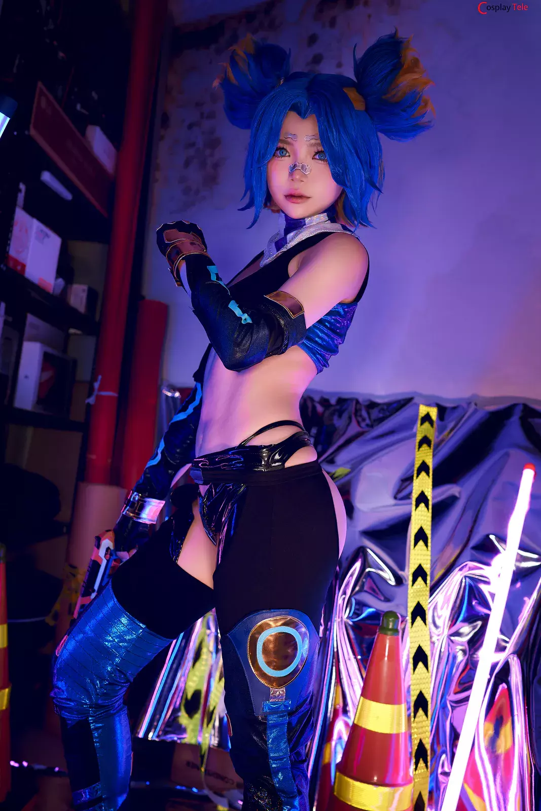 ZinieQ (ジニCosplayer) cosplay Neon – Valorant “41 photos”