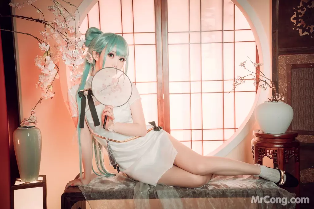 Coser@面饼仙儿 No.096: 初音旗袍 (28 photos)