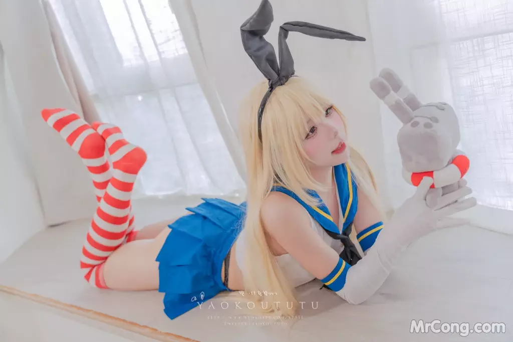 Coser@黏黏团子兔: 岛风的修整&Twice (74 photos + 1 video)