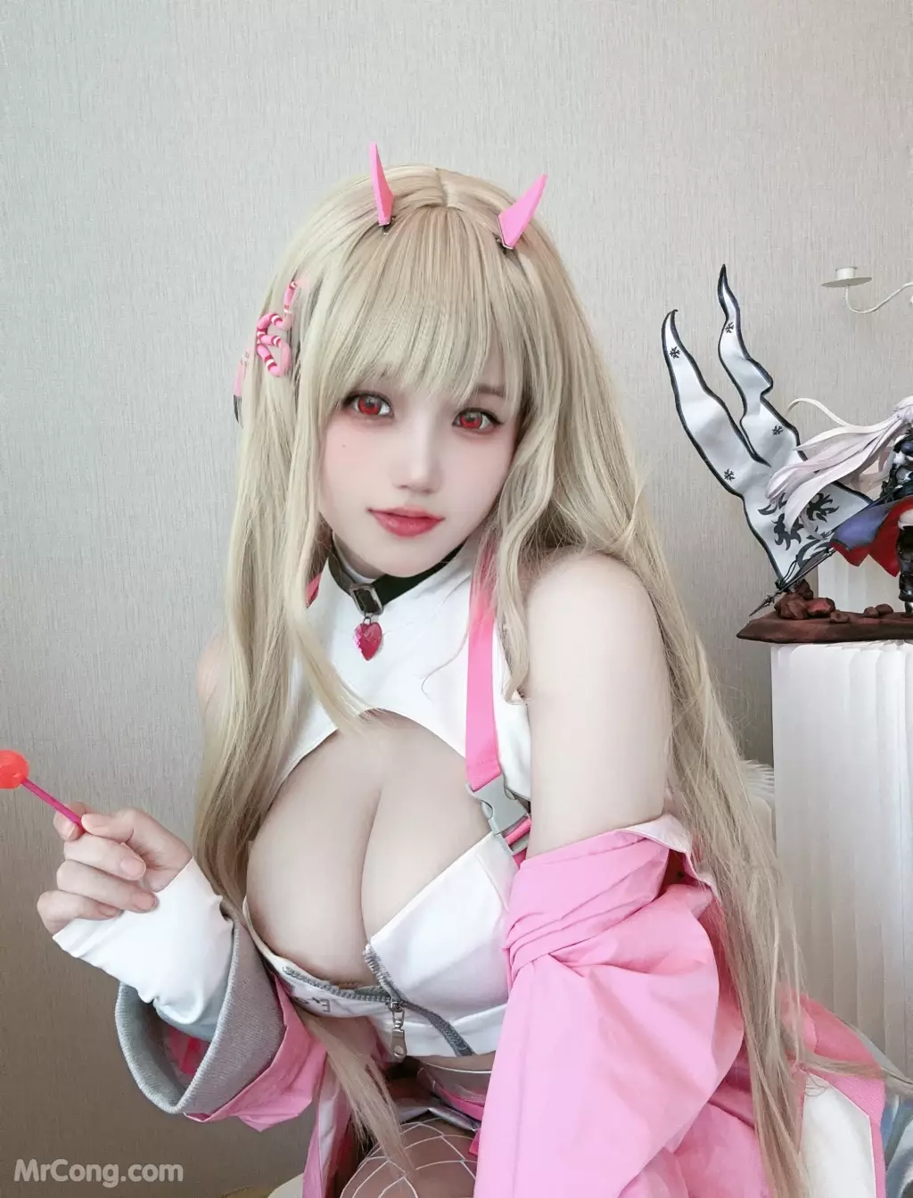 Coser@小仓千代w No.070: 胜利女神 毒蛇 (16 photos + 1 video)