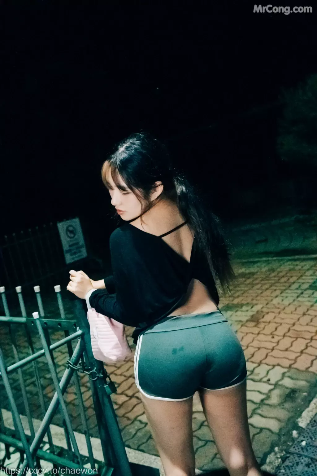 [Loozy] SonSon (손손): Public Toilet (157 photos)