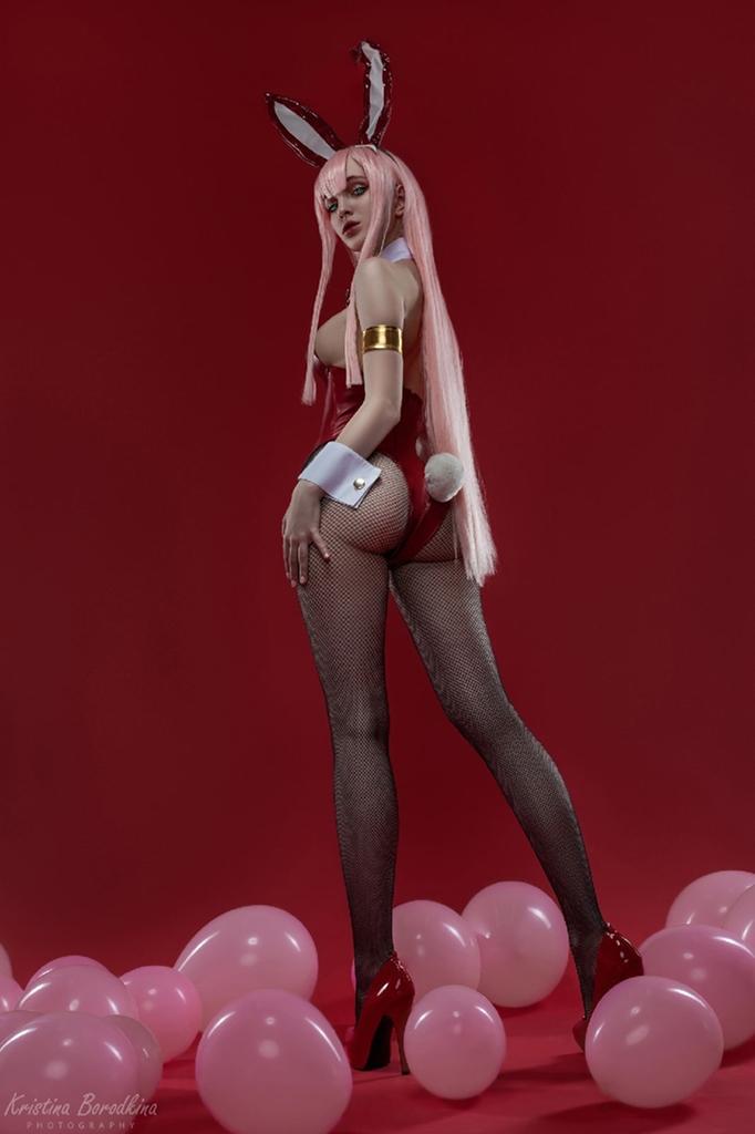 Hologana – Zero Two Bunny Suit