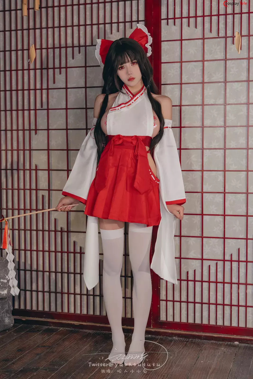 咬一口兔娘ovo (Yaokoututu) cosplay Reimu Hakurei – Touhou Project “72 photos and 2 videos”