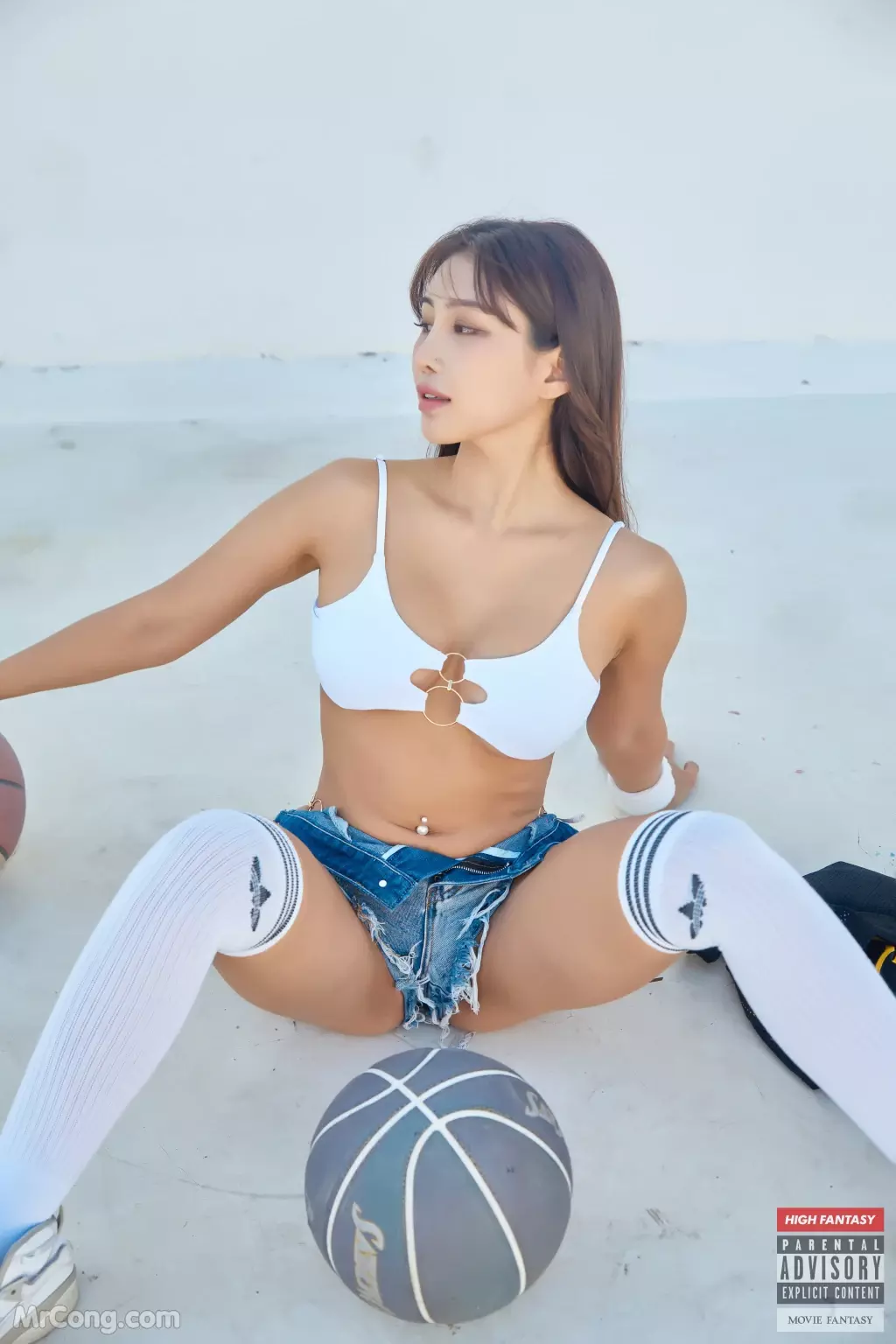 [HIGH FANTASY] Heeya: Vol.1 Basketball Girl (60 photos)