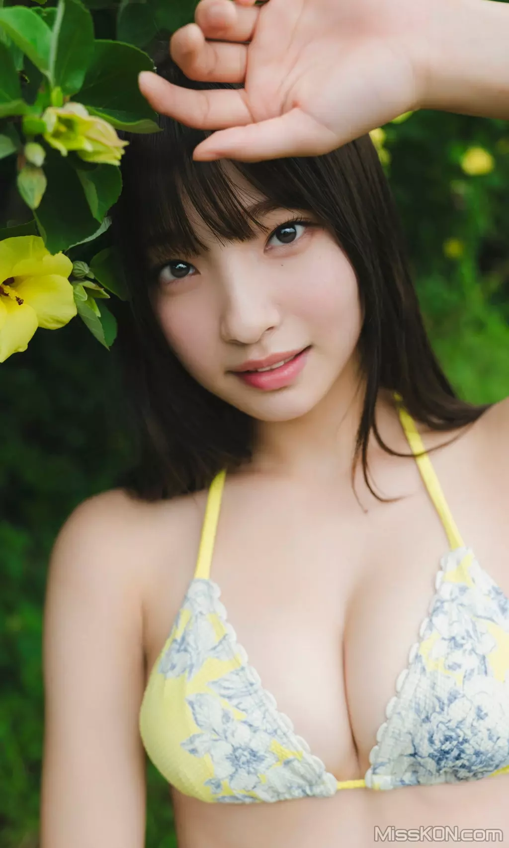 [JP] Natsuki Satonaka (里仲菜月): こっち向いて、なっちゃん！ (83 photos)