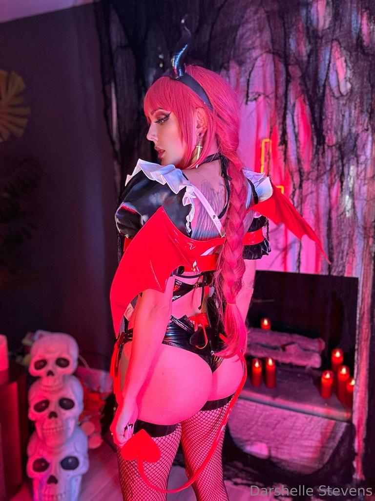 Darshelle Stevens – Makima Devil Maid