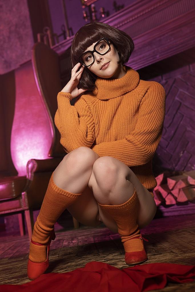 Helly von Valentine (Disharmonica) – Velma Dinkley