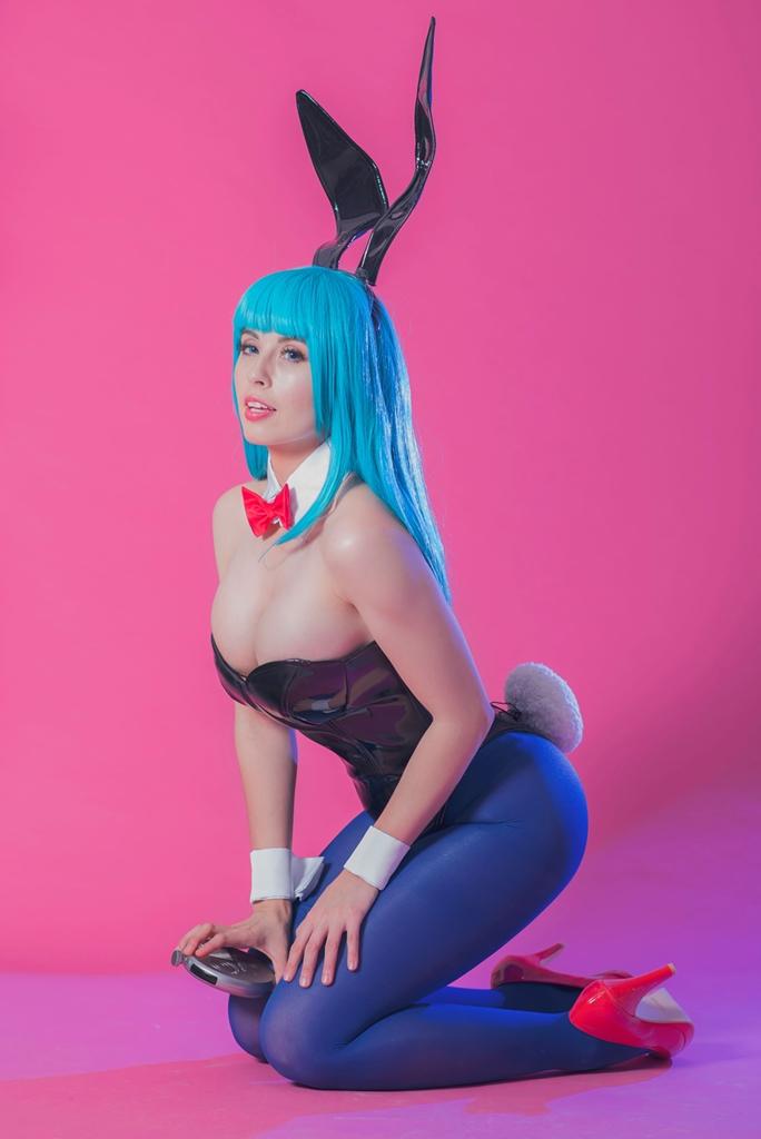 Azulette – Bulma Bunny Suit